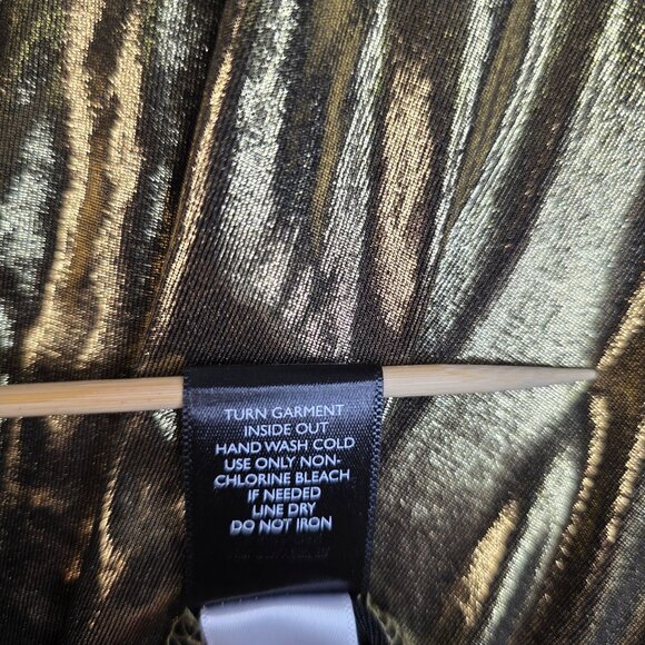 Torrid 1X Liquid Shine Gold Surplice Peplum Top Metallic NYE Holiday Party New - Picture 5 of 8